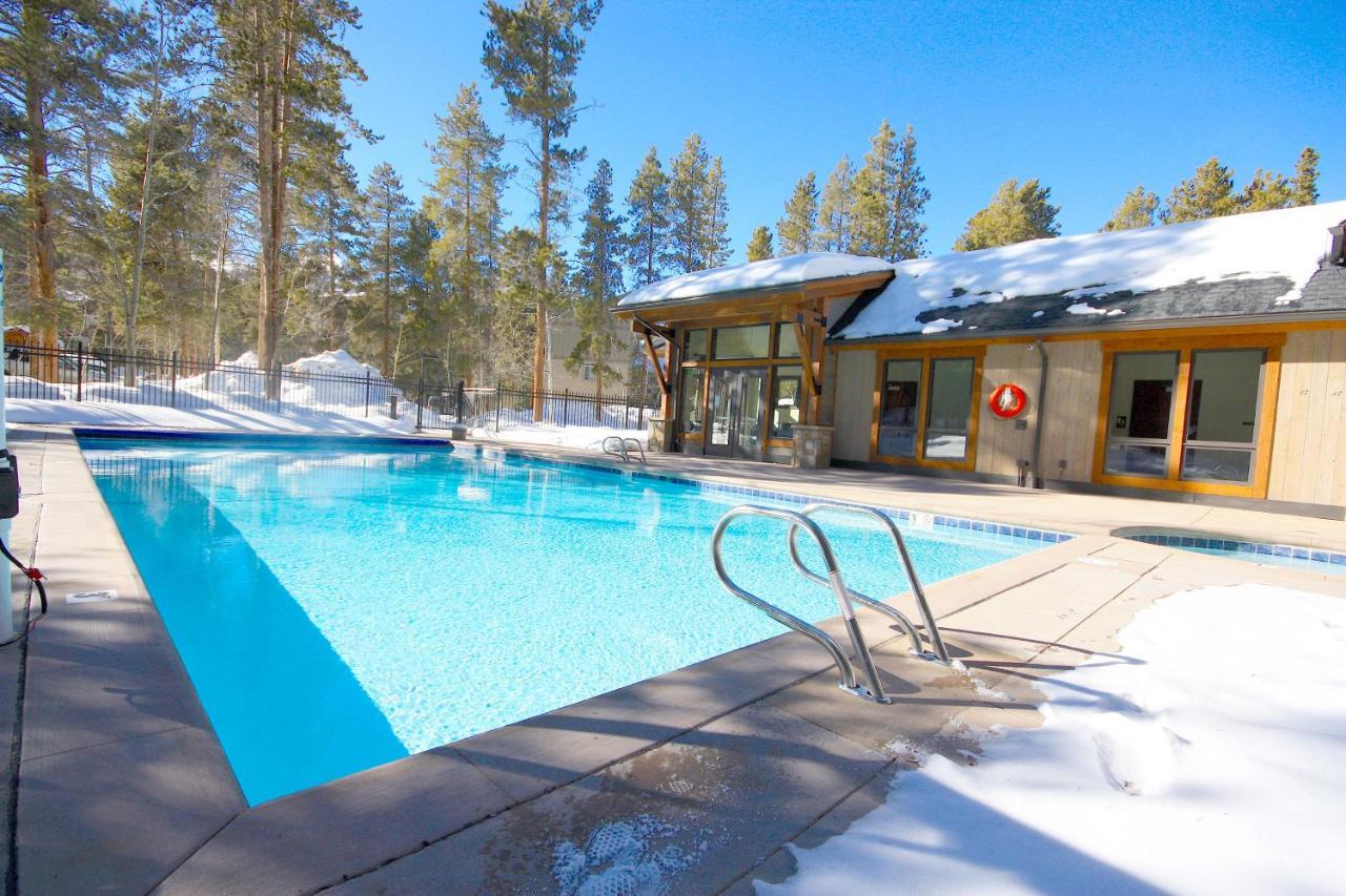 Pinecreek #F - 3 Bedroom - Close To Town - Shuttle To Slopes - Pool And Hot Tub Access ブリッケンリッジ エクステリア 写真